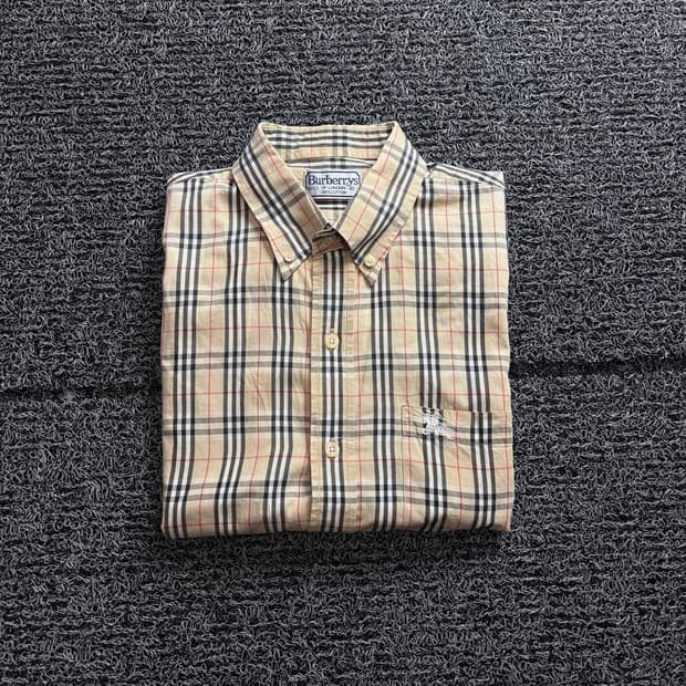 버버리 런던 클래식 노바 체크 반팔 셔츠 3699
