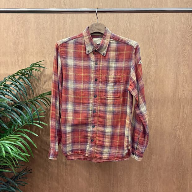 아비렉스 코튼 긴팔 셔츠 버튼 다운 카라 소매 로고 패치 디테일 레드