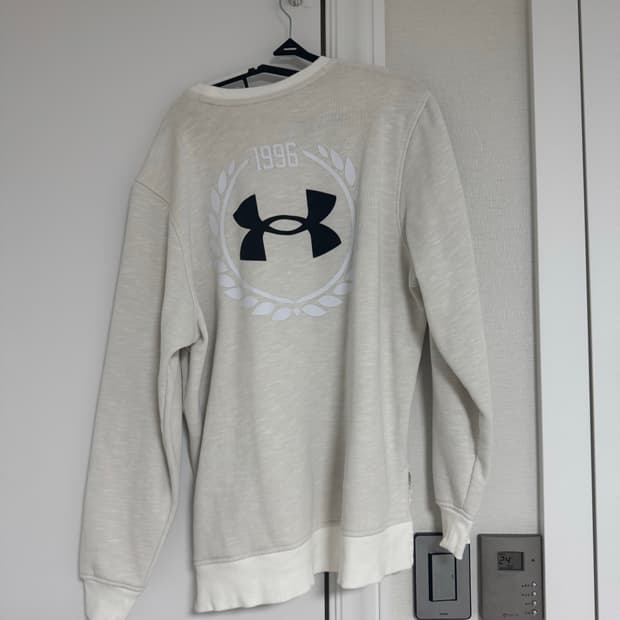 언더아머 맨투맨