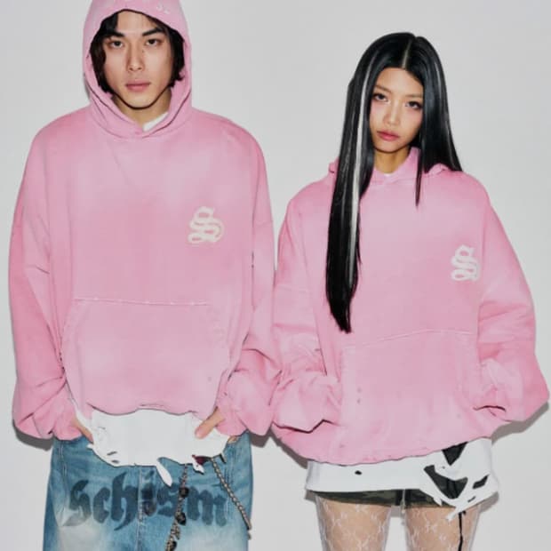 스키즘인듀싱 LEATHER PATCH HOODIE, PINK