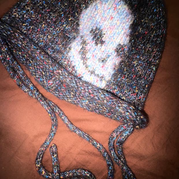 유쓰배쓰 Skull beads beanie_black