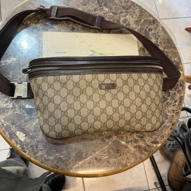 정품 구찌 벨트백 팝니다