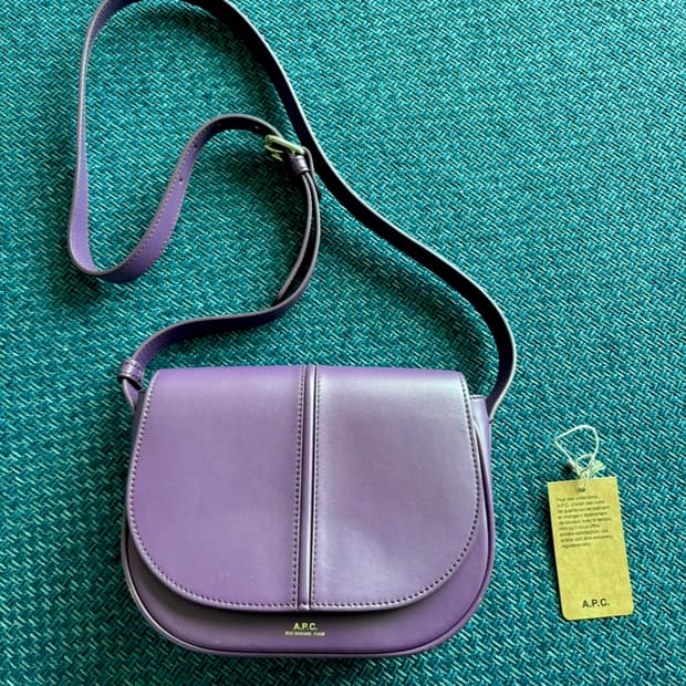 A.P.C. 아페쎄 베티백