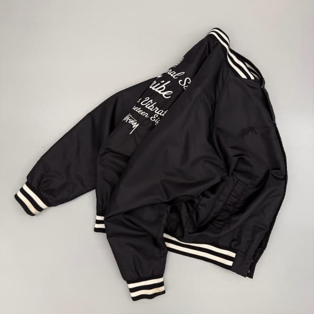 스투시 루즈핏 00‘s 인터네셔널 트라이브 나일론 바시티 자켓