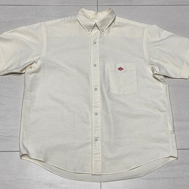 단톤 반팔 셔츠 아이보리 34사이즈