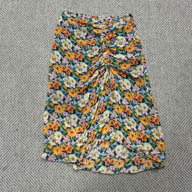 아떼바네사 브루노 플라워 패턴 스커트v0372