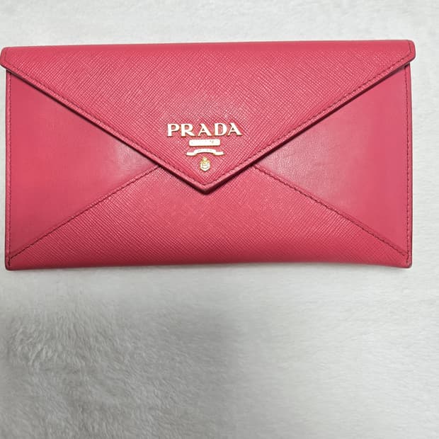 프라다 핑크 사피아노 장지갑
