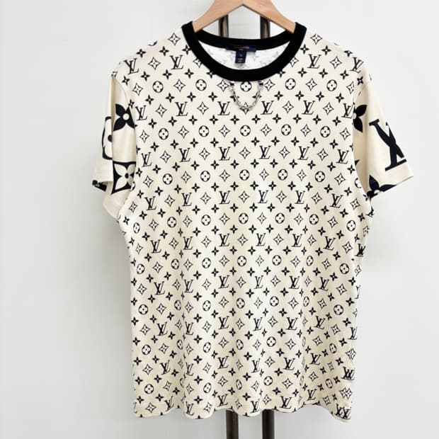 [XL]루이비통 LV로고 반팔티
