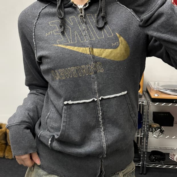 나이키 00s 빅스우시 차콜 후드집업