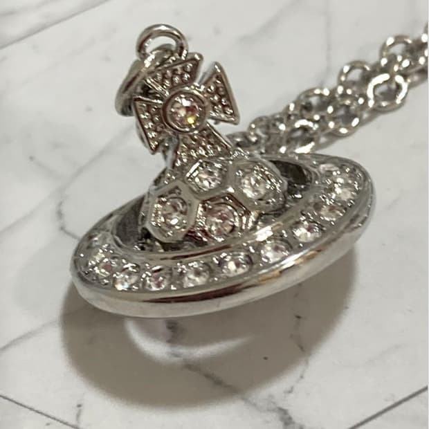 비비안웨스트우드 아카이브 화이트크리스탈 실버 orb 팬던트 목걸이