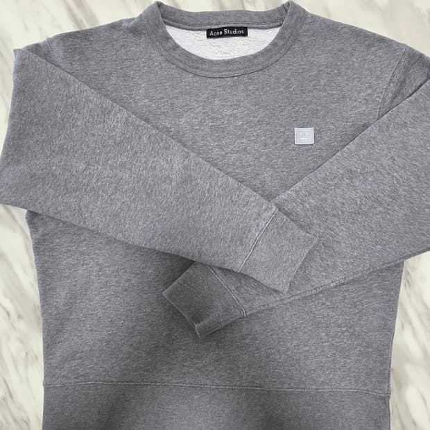 아크네스튜디오 페어뷰맨투맨