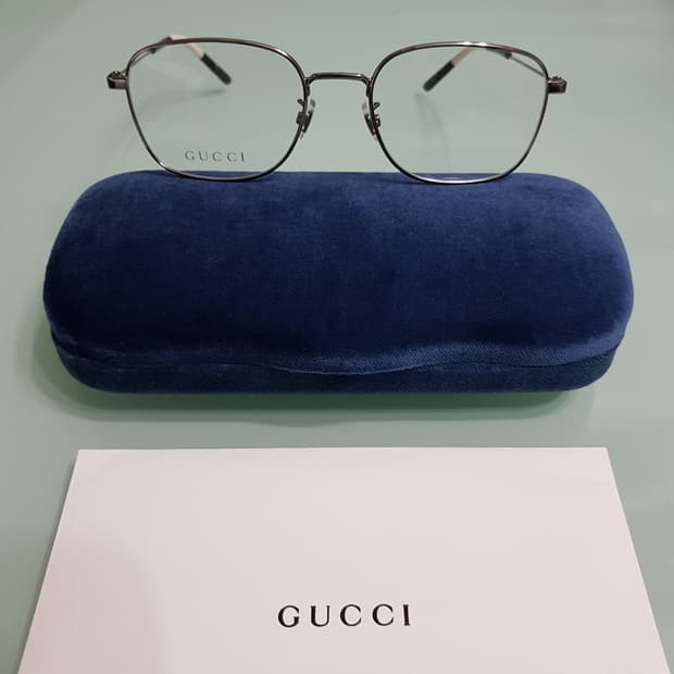 구찌 스퀘어 남녀안경테(극강가벼움)(새상품 풀구성)