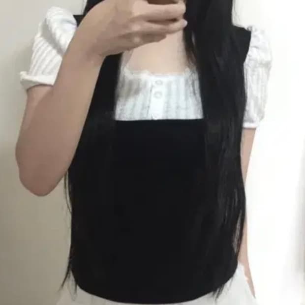아티즈 퍼프 레이스 버튼 레이어드 반팔 블라우스