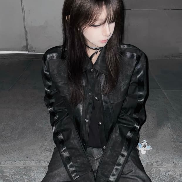 Visual Core Leather Cropped Jacket