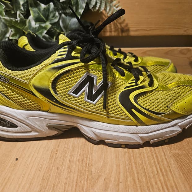뉴발란스 530 옐로우 265 운동화 급처!!
