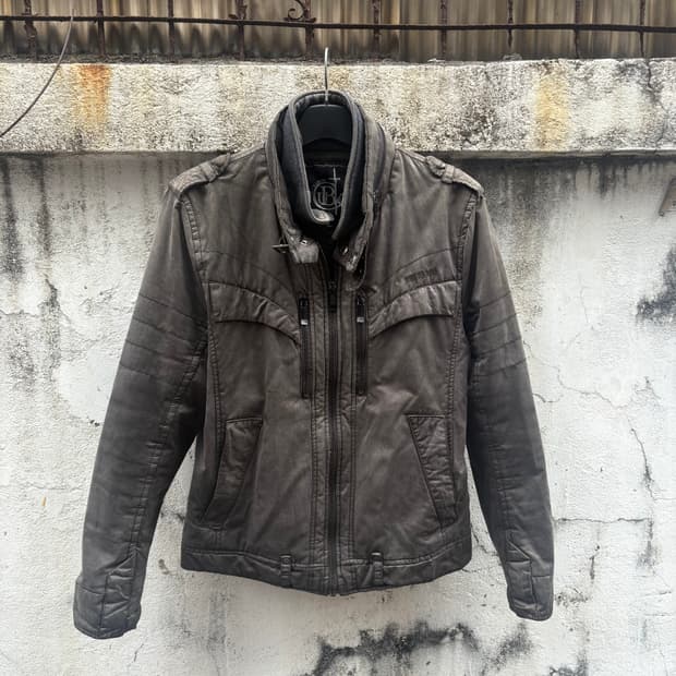 버카루 투웨이 디테일 패딩 자켓