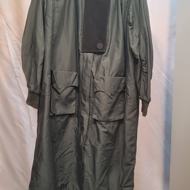 럭키슈에뜨 롱 코트 프리