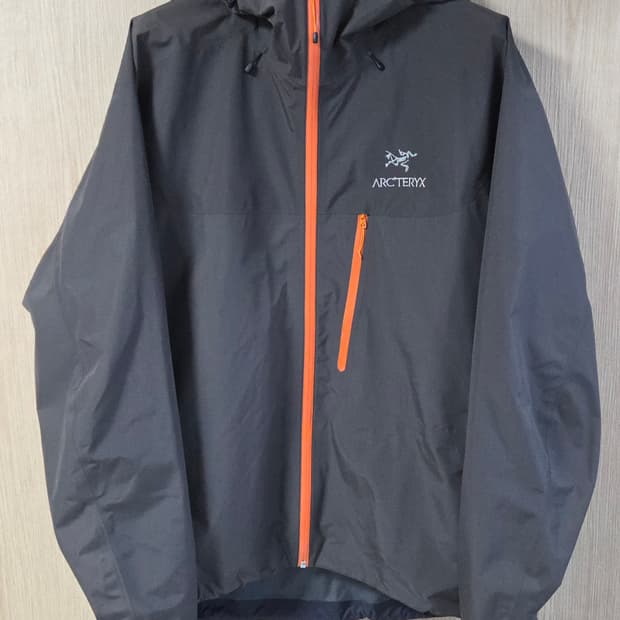 (착샷) 아크테릭스 알파 SL 고어텍스 자켓