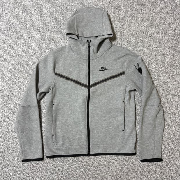 [정가 20만원] 나이키 테크팩 윈드러너 후드 집업