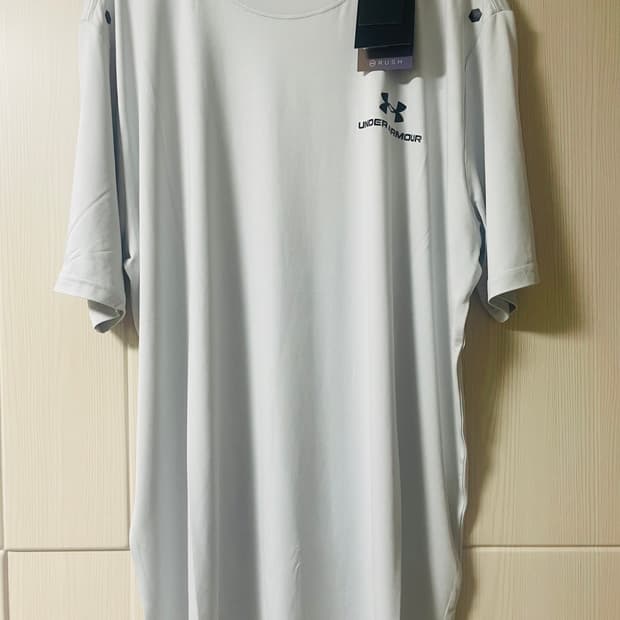 언더아머 러쉬 기능성 반팔 새상품