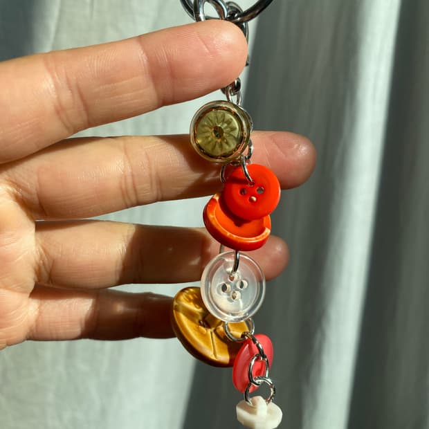vintage button keyring_orange