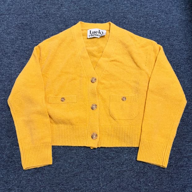럭키 슈에뜨 옐로우 크롭 가디건