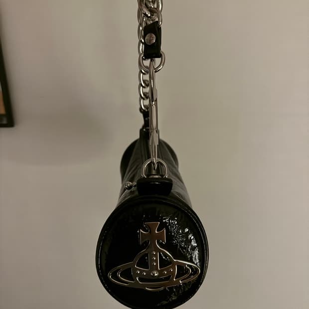 비비안웨스트우드 실버 체인백