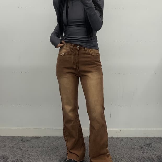 아일렛 하이웨이스트 부츠컷 팬츠