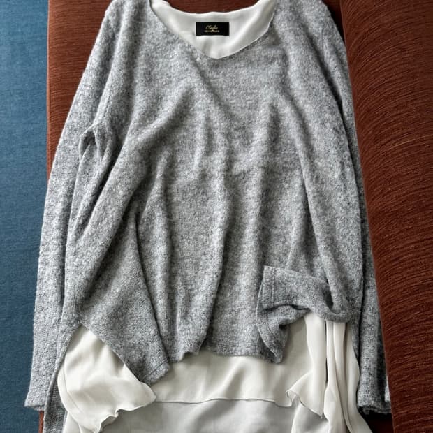 Layered design L/S loose knit top