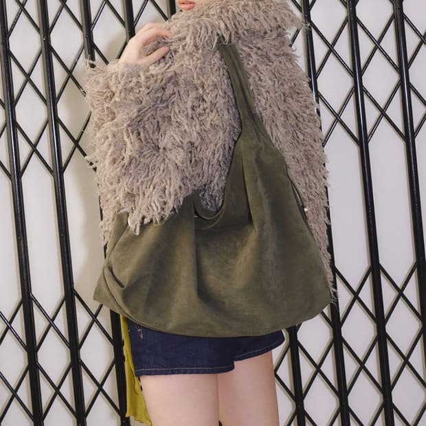 샌드뮤지엄 CACTUS HOBO BAG [Suede Olive]