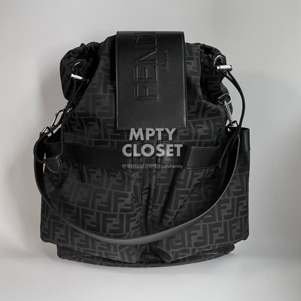 펜디 모노그램 자카드 스트라이크 백팩 라지 7VZ056