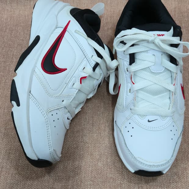 나이키 245mm- 일회착용 디파이 올데이 화이트유니버시티 레드