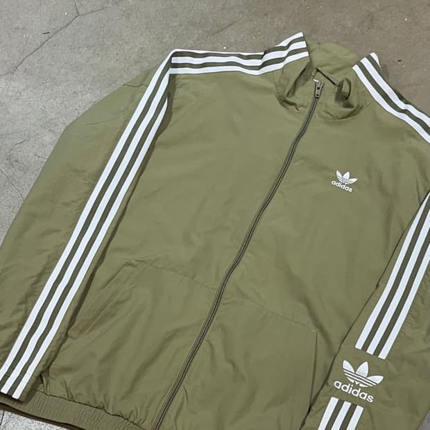 XL 아디다스 올리브 나일론 바람막이