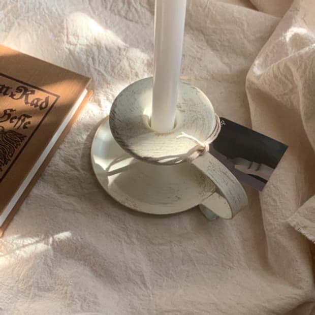 at coner candle holder