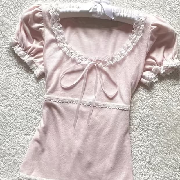 프렌치 스타일 레이스 딸기우유 핑크 트림 라운드넥 반팔 티셔츠 슬림핏
