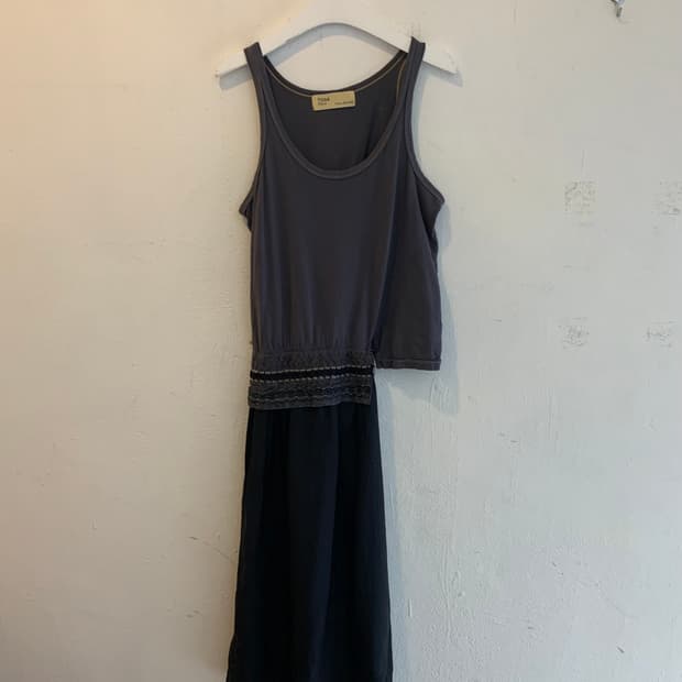 Toga pulla sleeveless onepiece