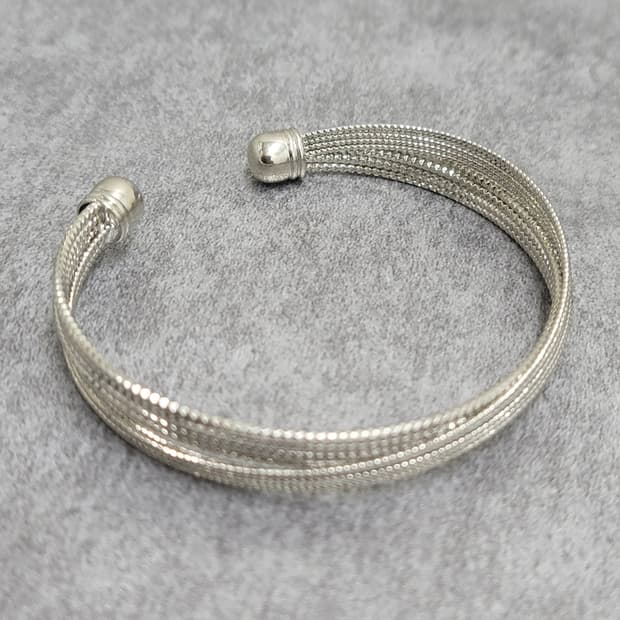 bangle bracelet