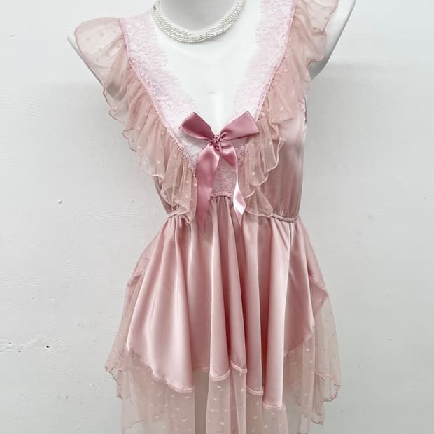 히메갸루 핑크 새틴 프릴 슬립