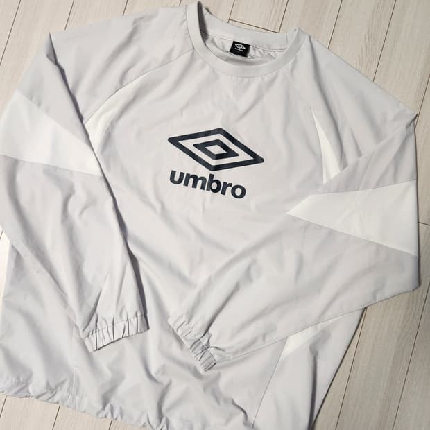 새상품급)엄브로 더블컷 긴팔 피스테 그레이(UQ221SWT53)사이즈11