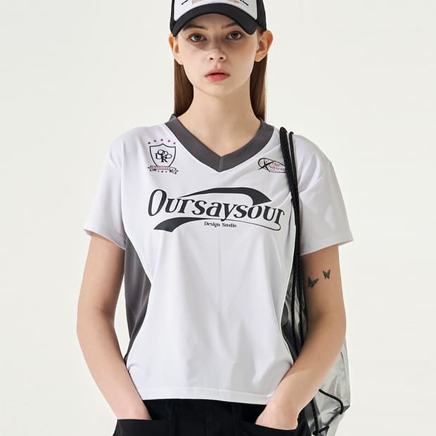 아워세이아워(OURSAYSOUR) 스포티 절개배색 파이핑티셔츠 프리사이즈