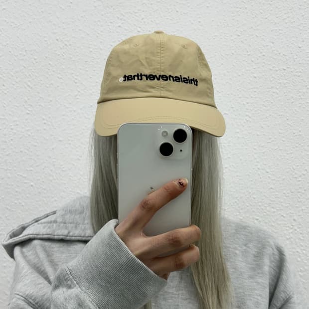 디스이즈네버댓 센터로고 베이지 볼캡