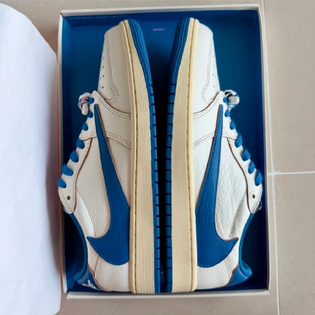 스캇 프라그먼트 조던1 2.0