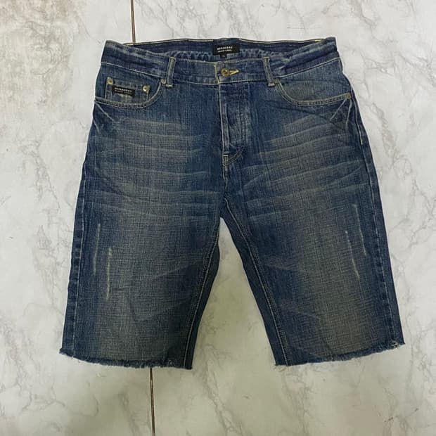 버버리 블랙라벨 청 반바지 30 ~ 32 인치