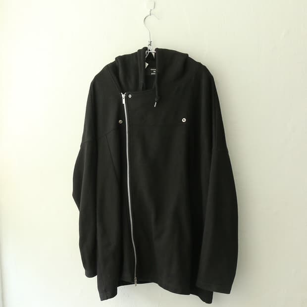 카반 드 주카 후드 집업 자켓 