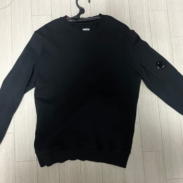 Cp컴퍼니 맨투맨