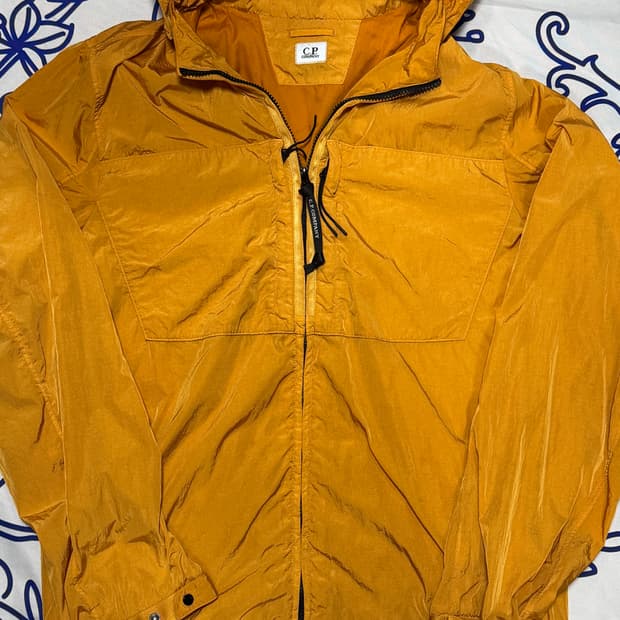 CP컴퍼니 한정판 바람막이