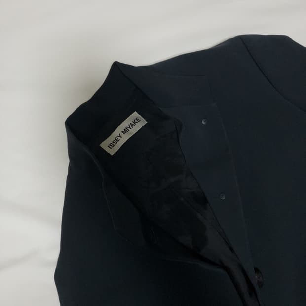 이세이 미야케 90‘s 메인라인 노카라 미니멀 재킷