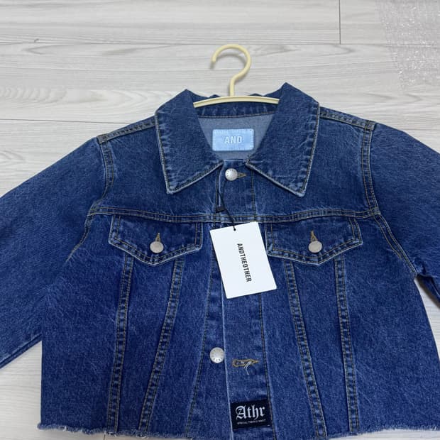 앤디아더 청데님 크롭 자켓 새상품