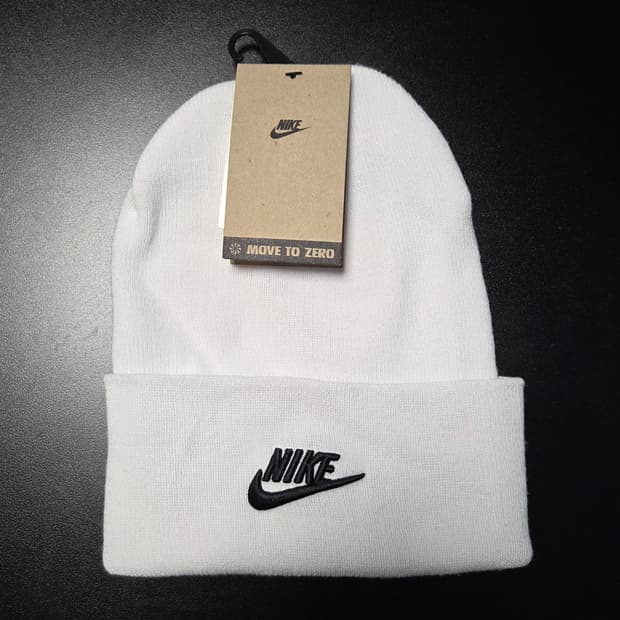 (새상품) [나이키] NSW 유틸리티 퓨추라 비니 판매합니다.