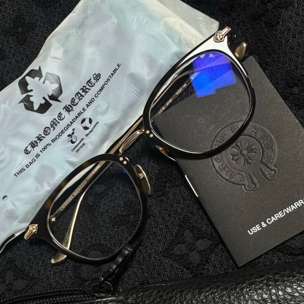 크롬하츠 샤가스 안경